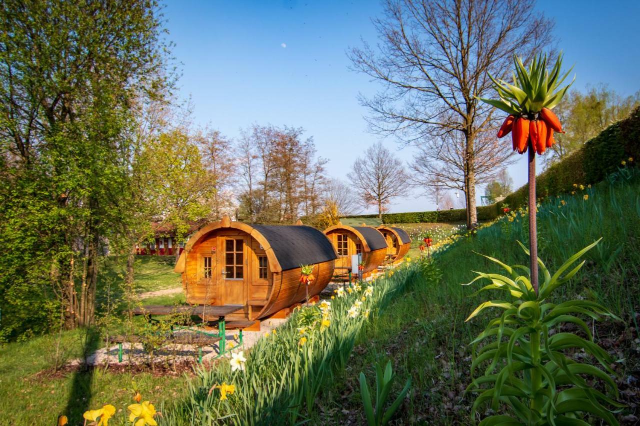 Camping & Pension Au An Der Donau Exterior photo